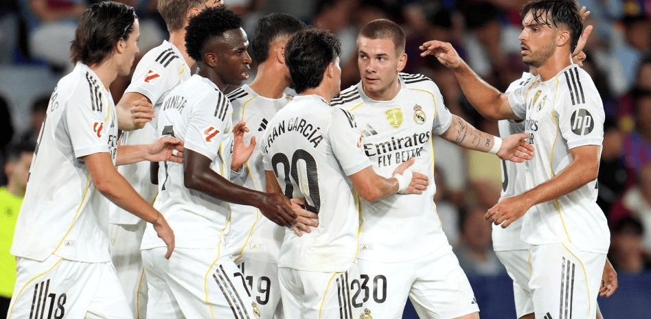 他是一名伟 他是一名伟